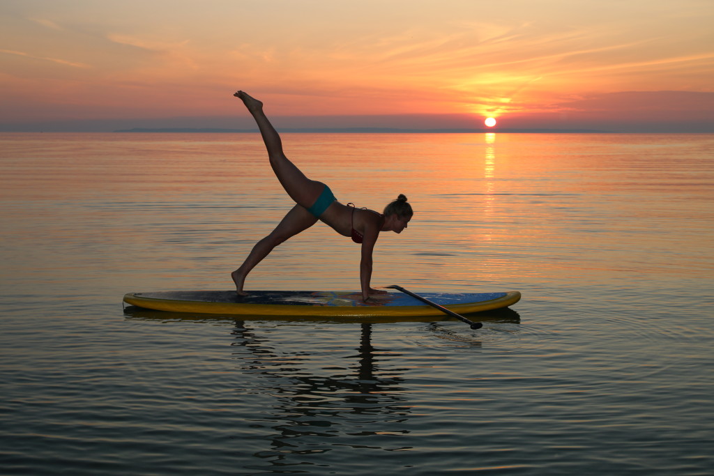 Fluid SUP yoga